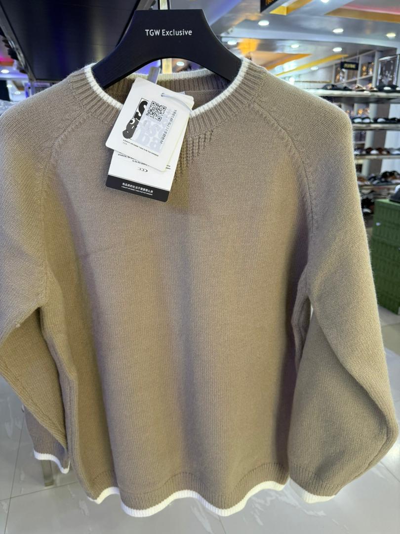LUXURY ROUNDNECK