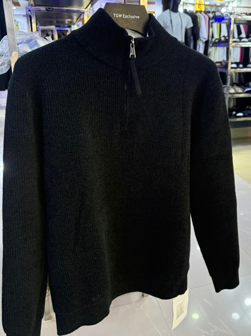 LUXURY ROUNDNECK